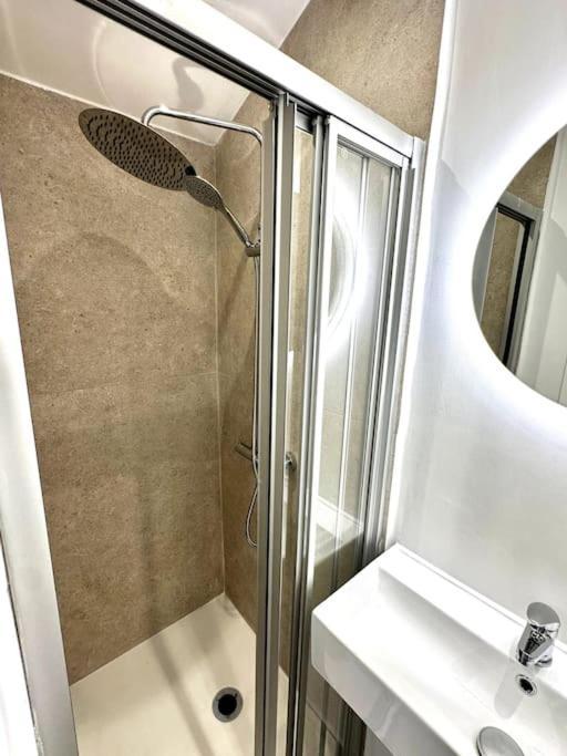 Appartement Lovely 3br 3ba 3wc With Terrace
